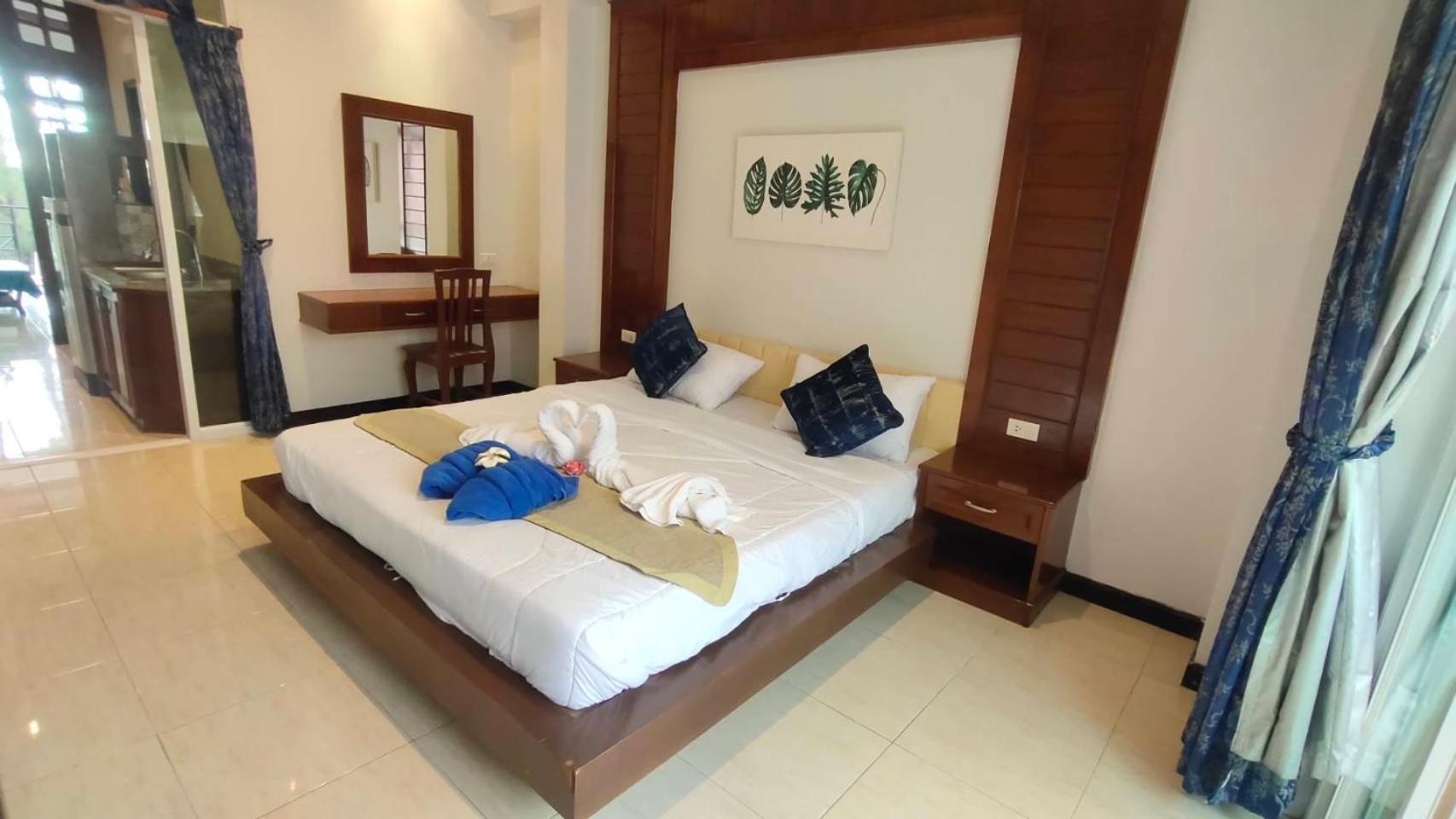 Phadee Apartment Karon Luaran gambar