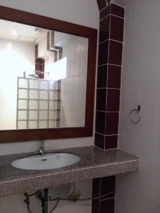 Phadee Apartment Karon Luaran gambar